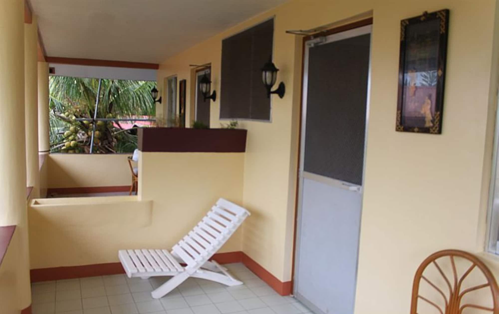 Lost Horizon Beach Dive Resort Bohol Exteriör bild