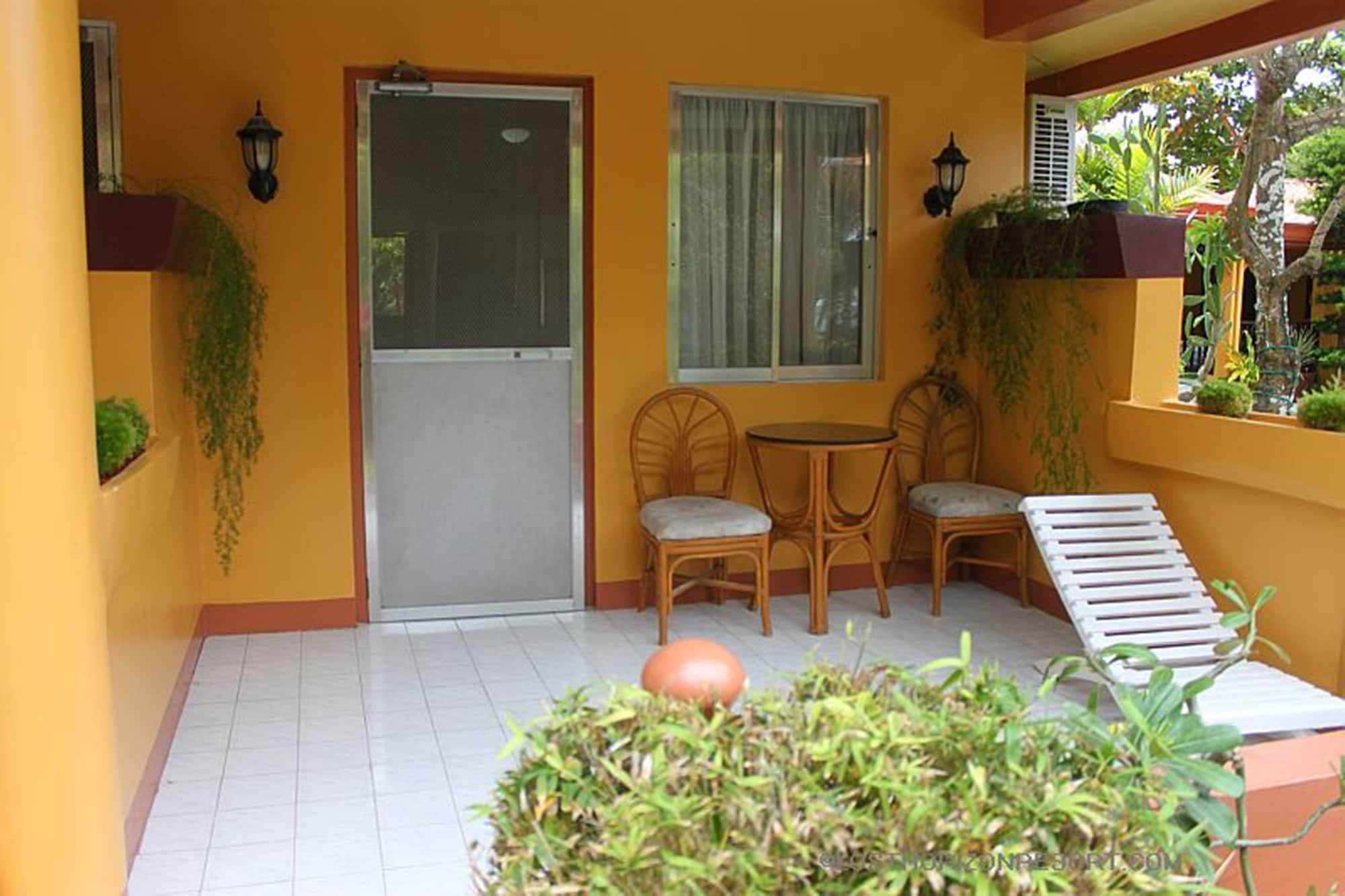 Lost Horizon Beach Dive Resort Bohol Exteriör bild