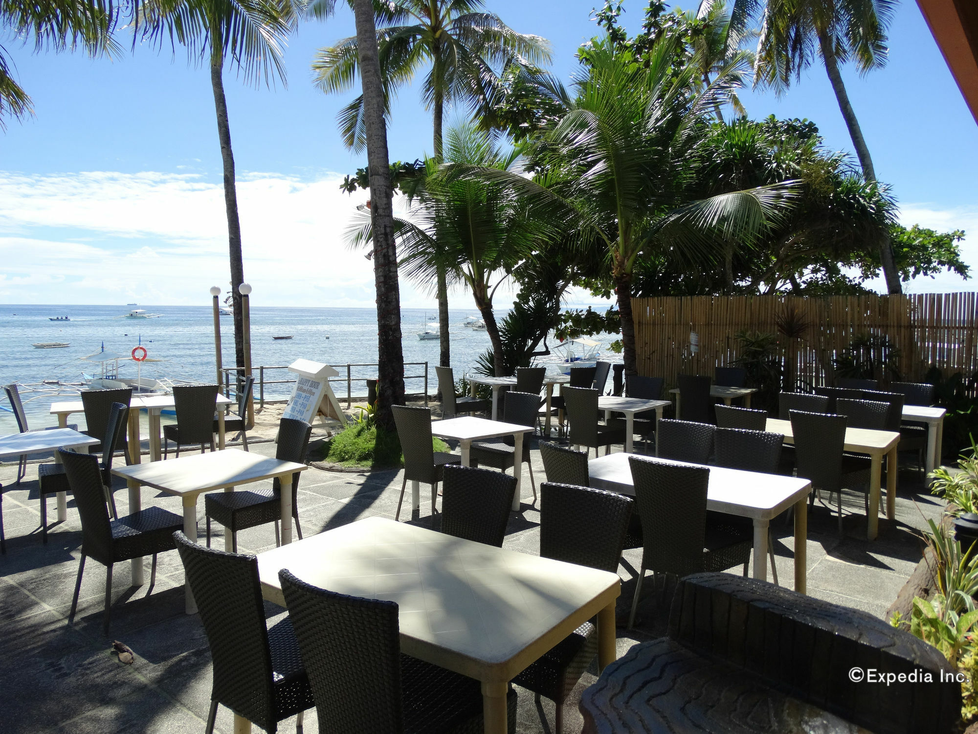 Lost Horizon Beach Dive Resort Bohol Exteriör bild